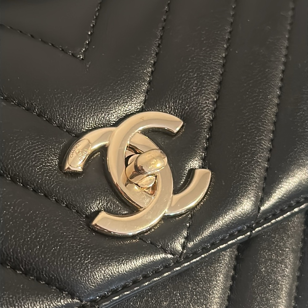 Authentic Chanel trendy CC Small chevron π« trade - Picture 9 of 9
